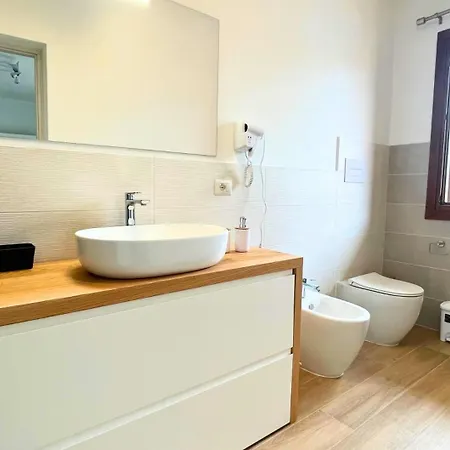 Vela House & Garden Center Apartment *