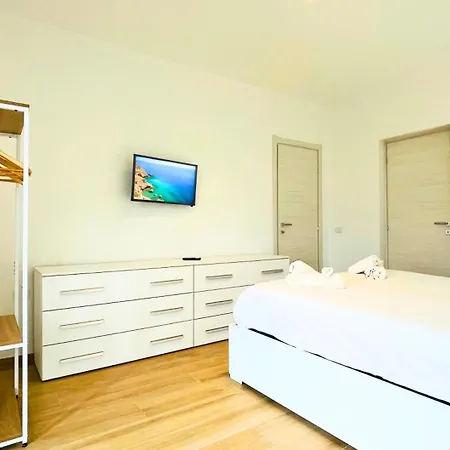 Apartment Vela House & Garden Center