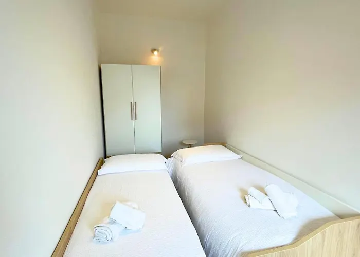 Lägenhet Vela House & Garden Center