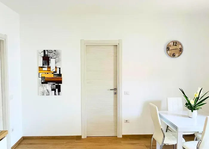 Vela House & Garden Center